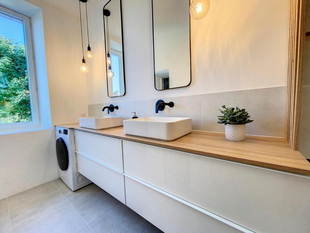AppartChic - appartement standing - plein Centre&Parking privé Créon Esterno foto