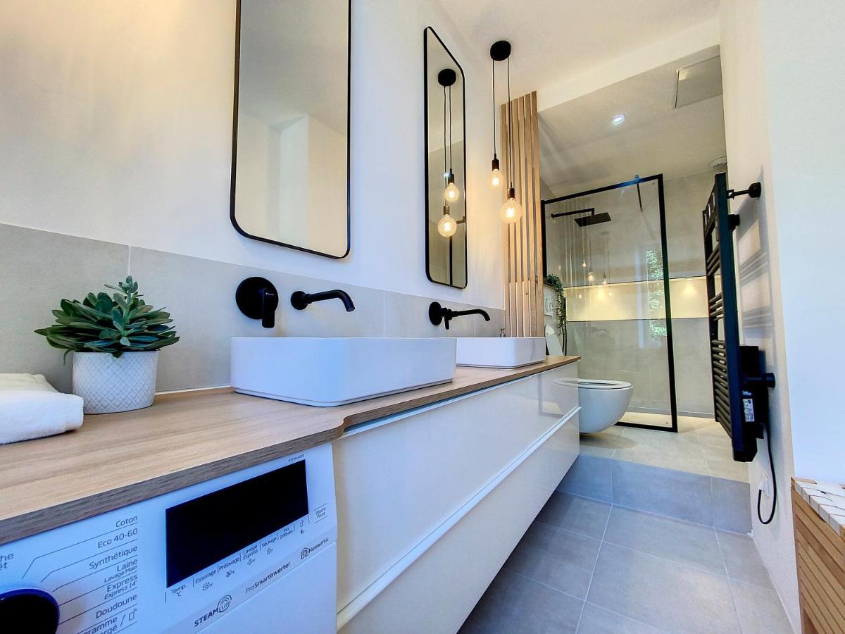 AppartChic - appartement standing - plein Centre&Parking privé Créon Esterno foto